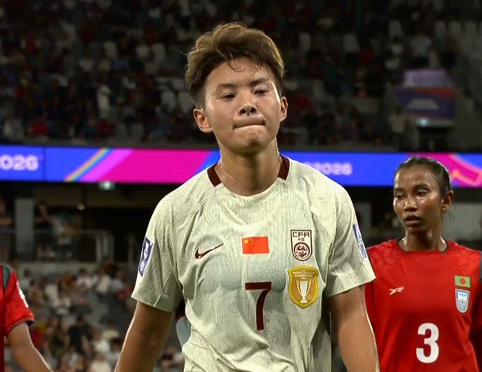 日本女足亚洲杯夺冠创历史 中国女足留洋新星登