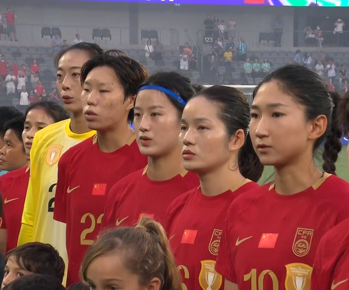 日本女足亚洲杯夺冠创历史 中国女足留洋新星登