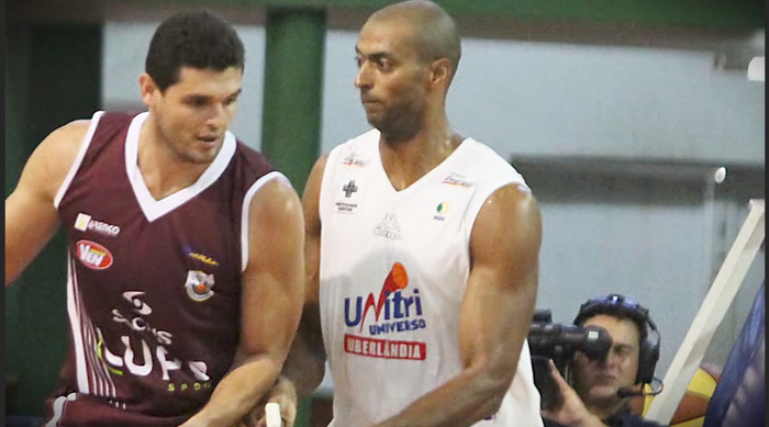 巴西球员桑托斯逆袭NBA获3年1500万续约