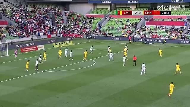 国足客场惨败喀麦隆 拜合拉木造牌引发争议