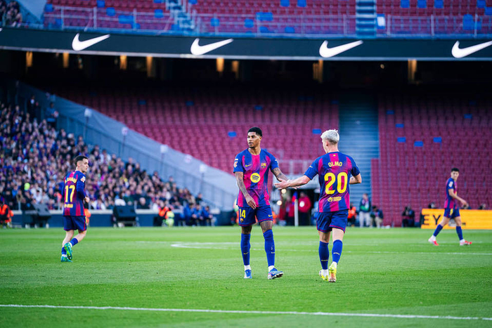 拉菲尼亚伤缺巴萨或启动3000万买断条款