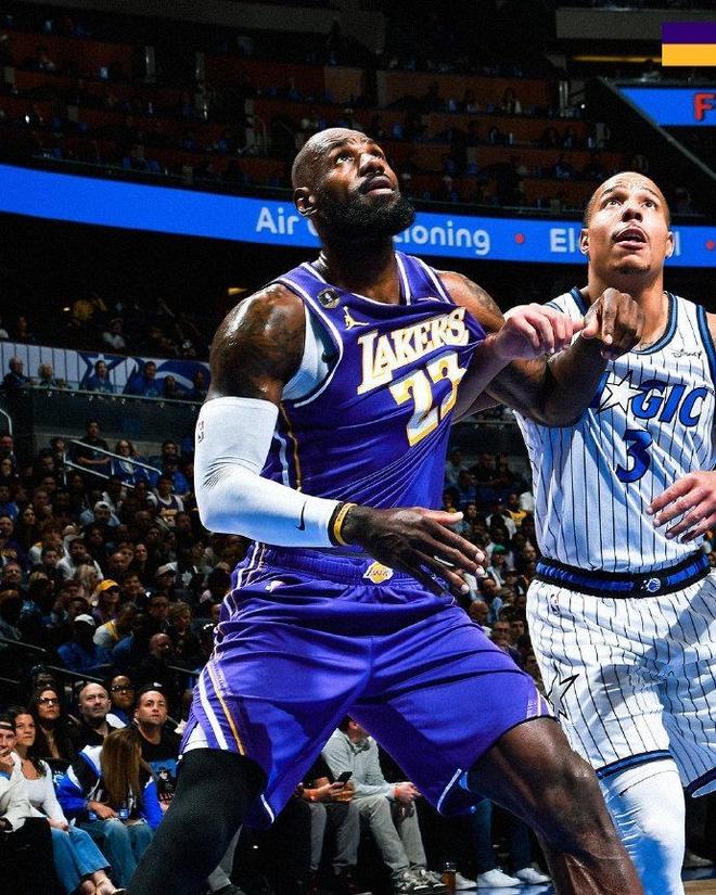 肯纳德压哨三分绝杀魔术 湖人九连胜詹姆斯里程