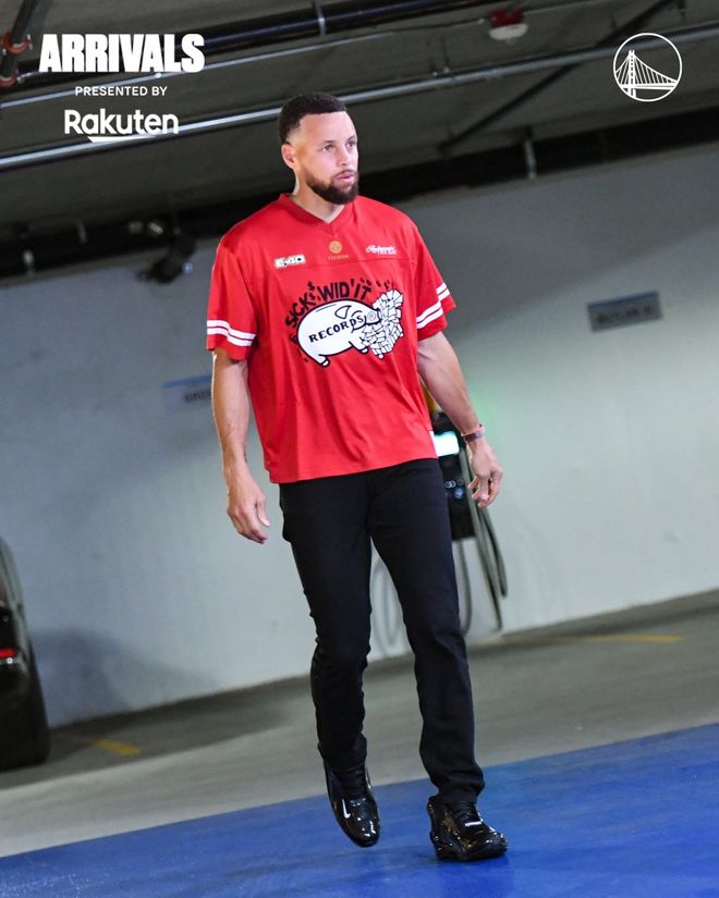 勇士逆转国王终结四连败 阿丘瓦13分难救主