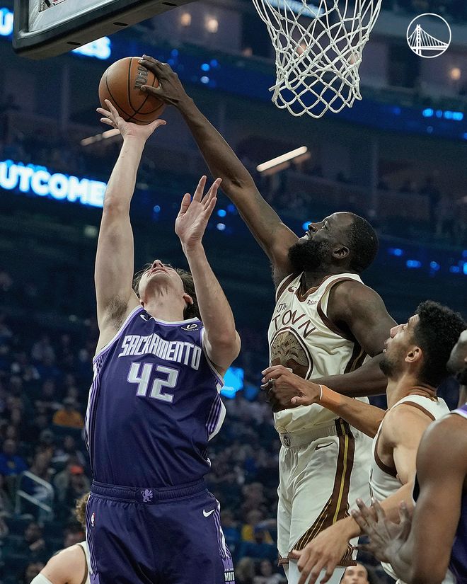 勇士逆转国王终结四连败 阿丘瓦13分难救主