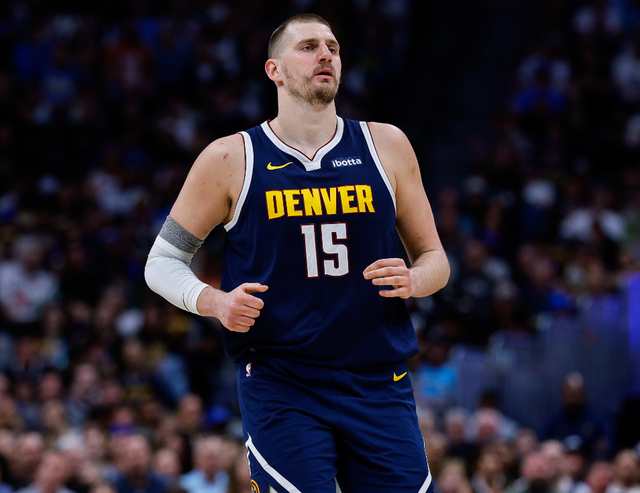 约基奇单场40分13助攻创历史 帮掘金加时逆转马刺