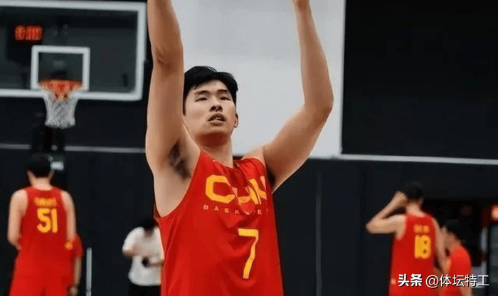 邹阳高效砍20+10掀翻广东 国家队锋线选择引争议